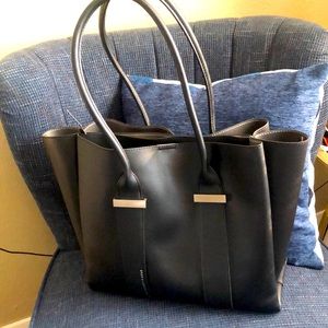 Kenneth Cole reaction tote